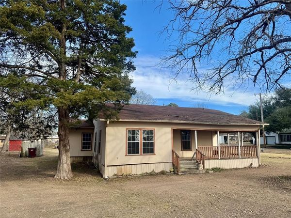 367 5th Street, Deport, TX 75435