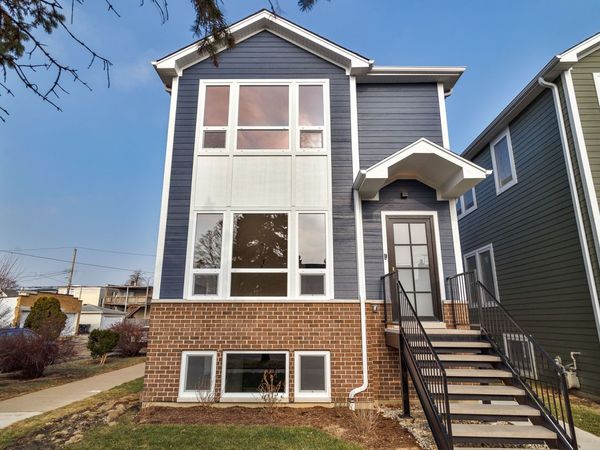 5256 W Newport Avenue, Chicago, IL 60641