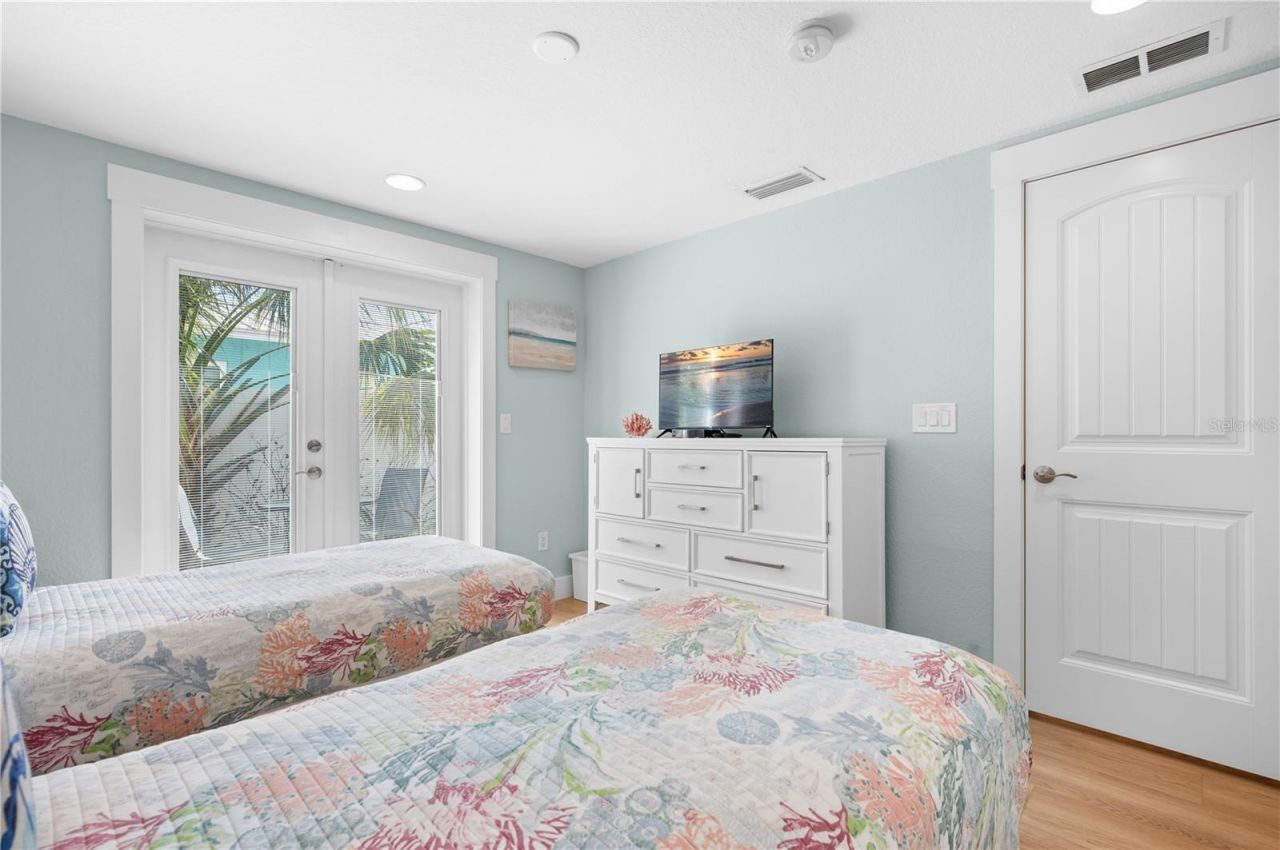3007 Avenue E, Unit A, Holmes Beach, FL 34217 Photo