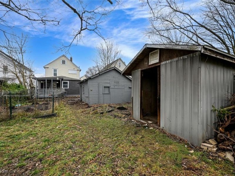 667 Elma Street, Akron, OH 44310 Photo 10