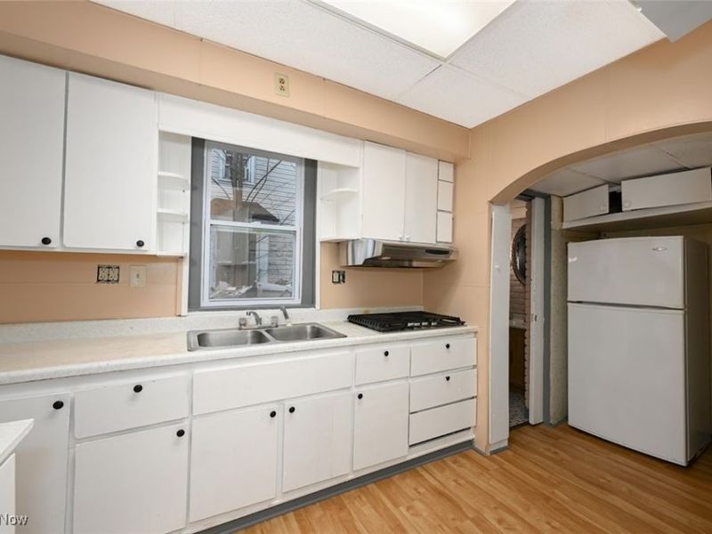 667 Elma Street, Akron, OH 44310 Photo 17