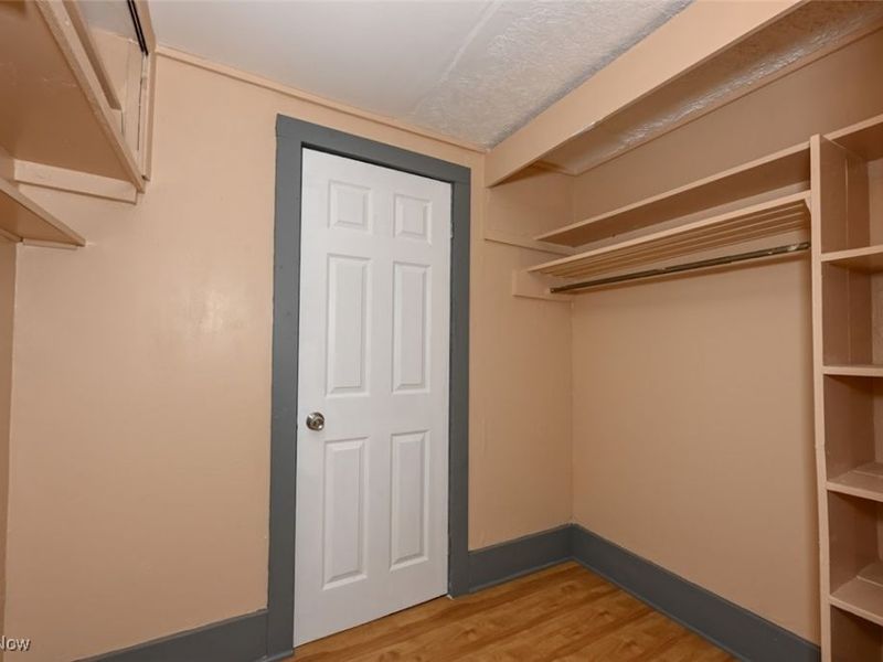 667 Elma Street, Akron, OH 44310 Photo 27