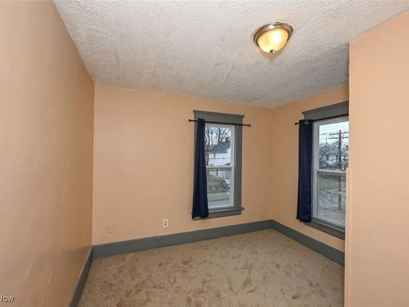 667 Elma Street, Akron, OH 44310 Photo 32