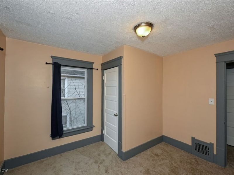 667 Elma Street, Akron, OH 44310 Photo 33