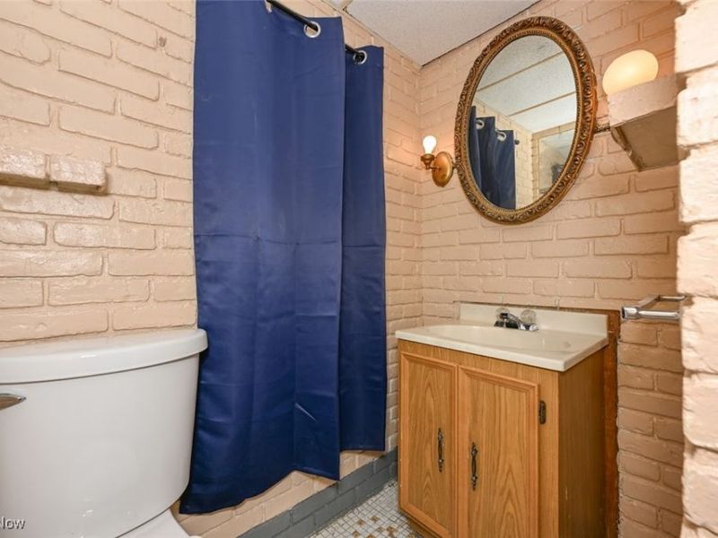 667 Elma Street, Akron, OH 44310 Photo 41