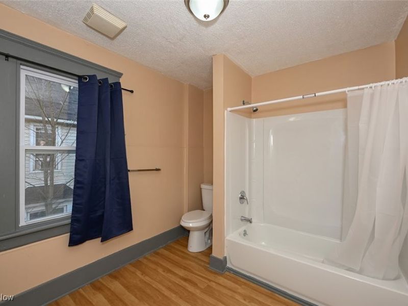 667 Elma Street, Akron, OH 44310 Photo 42