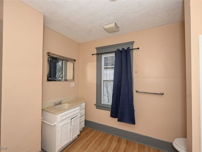 667 Elma Street, Akron, OH 44310 Photo 43