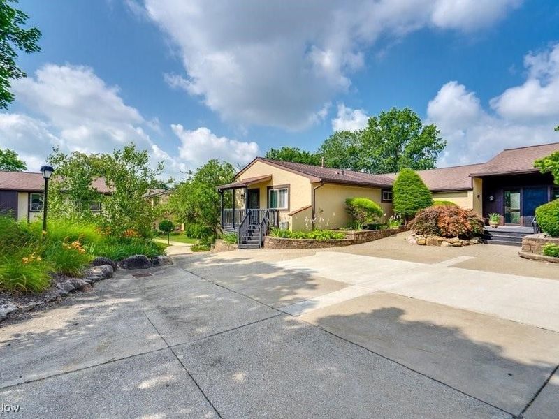 1012 Bunker Drive, Unit 304, Fairlawn, OH 44333 Photo 13