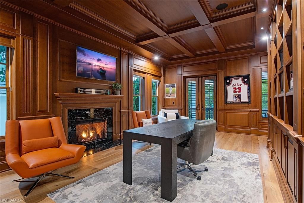 140 3rd Ave S, Naples, FL 34102 Photo