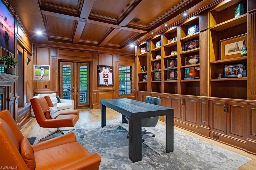 140 3rd Ave S, Naples, FL 34102 Photo