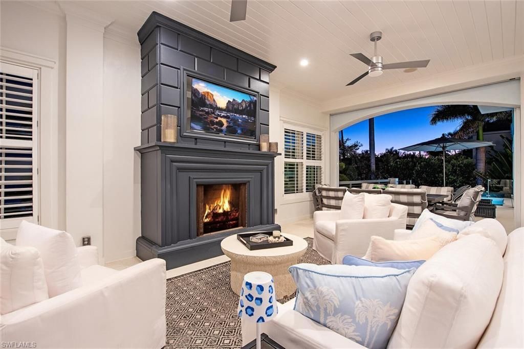 140 3rd Ave S, Naples, FL 34102 Photo