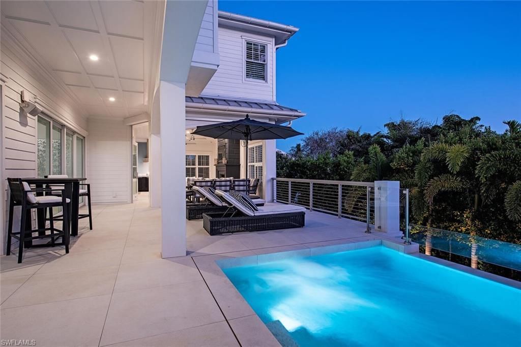 140 3rd Ave S, Naples, FL 34102 Photo