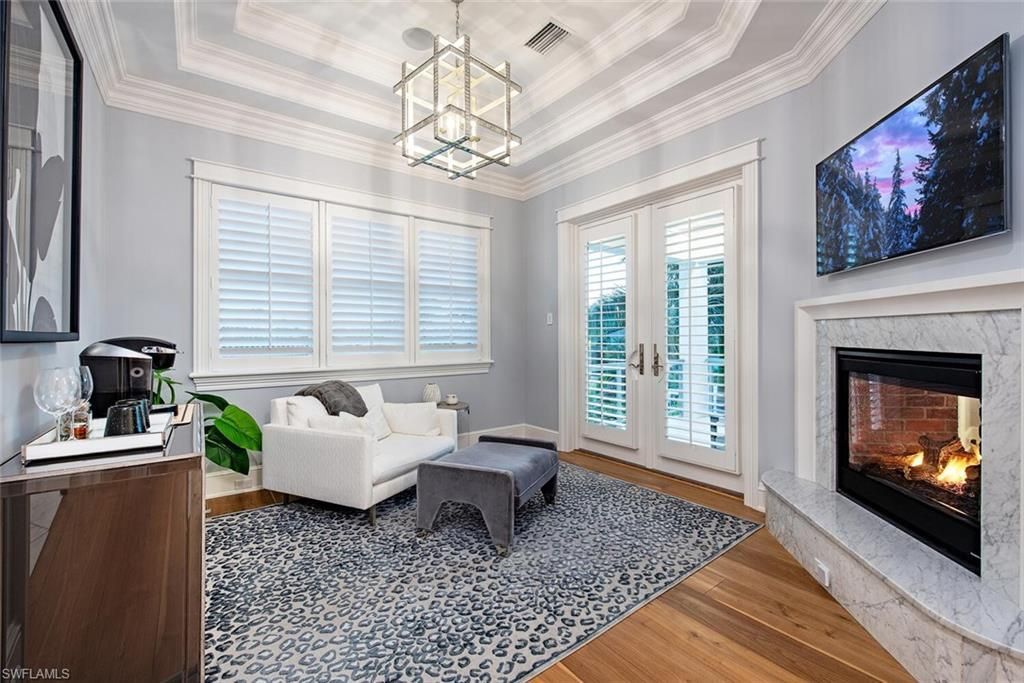 140 3rd Ave S, Naples, FL 34102 Photo