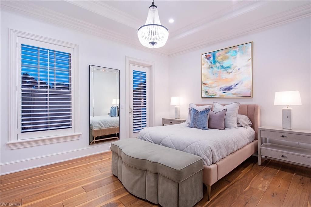 140 3rd Ave S, Naples, FL 34102 Photo