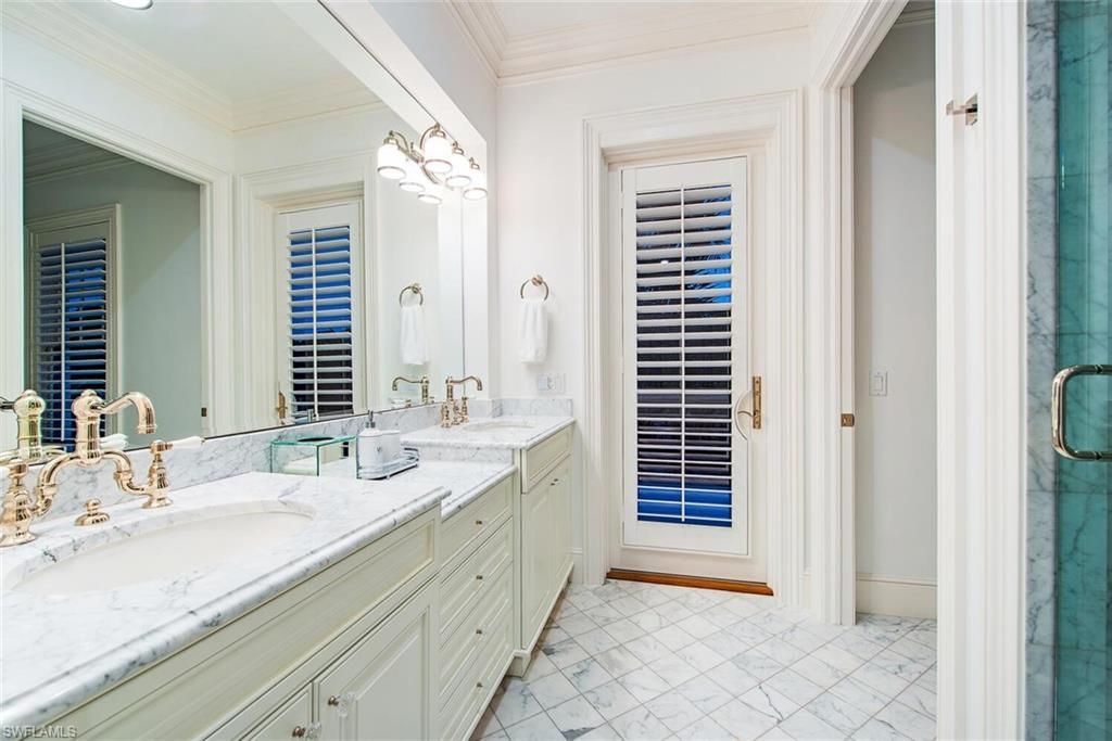 140 3rd Ave S, Naples, FL 34102 Photo