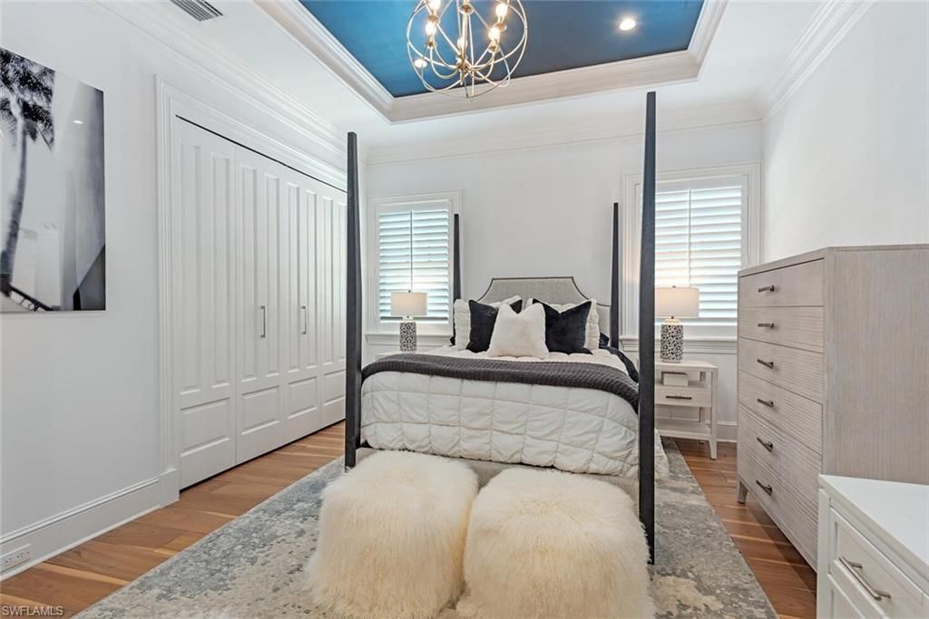 140 3rd Ave S, Naples, FL 34102 Photo