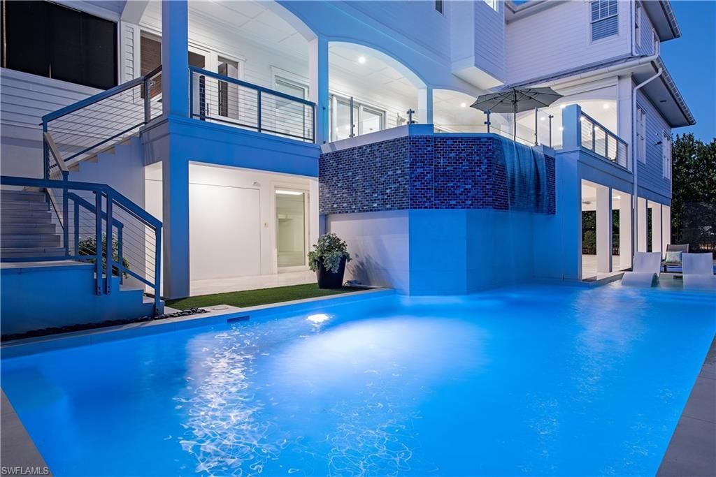 140 3rd Ave S, Naples, FL 34102 Photo