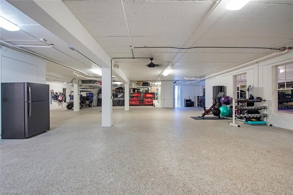 140 3rd Ave S, Naples, FL 34102 Photo