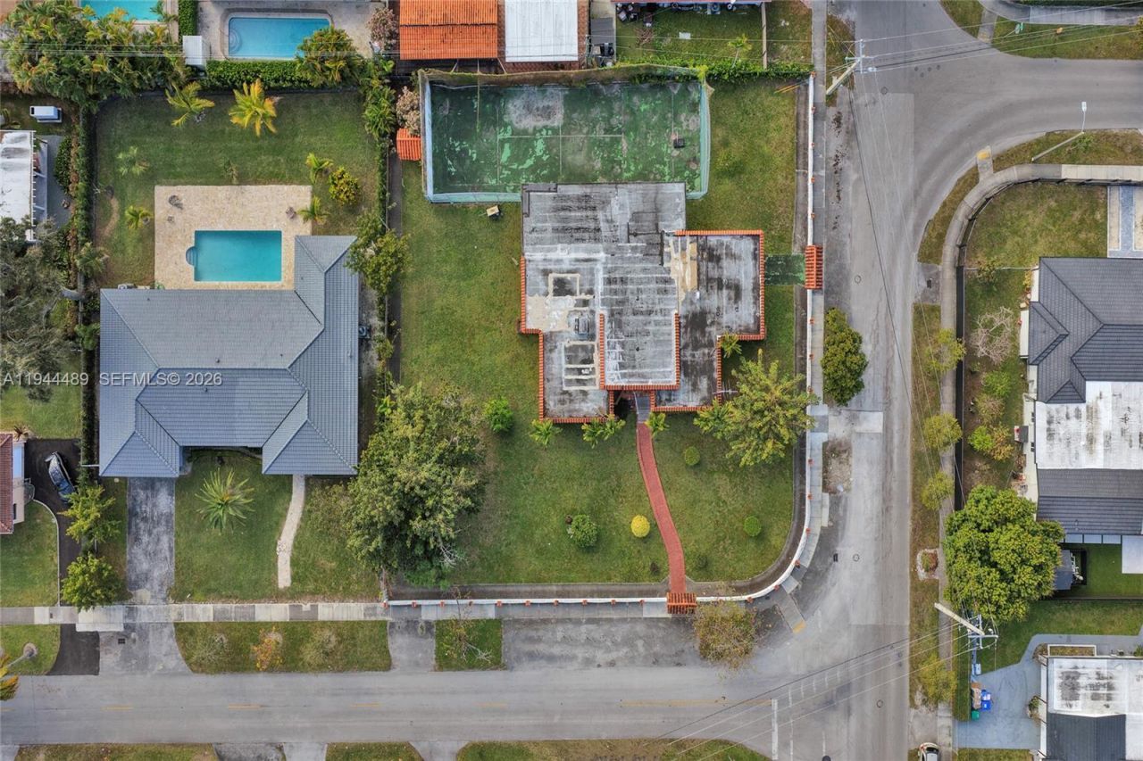 500 SW 39th Ct, Miami, FL 33134 Photo