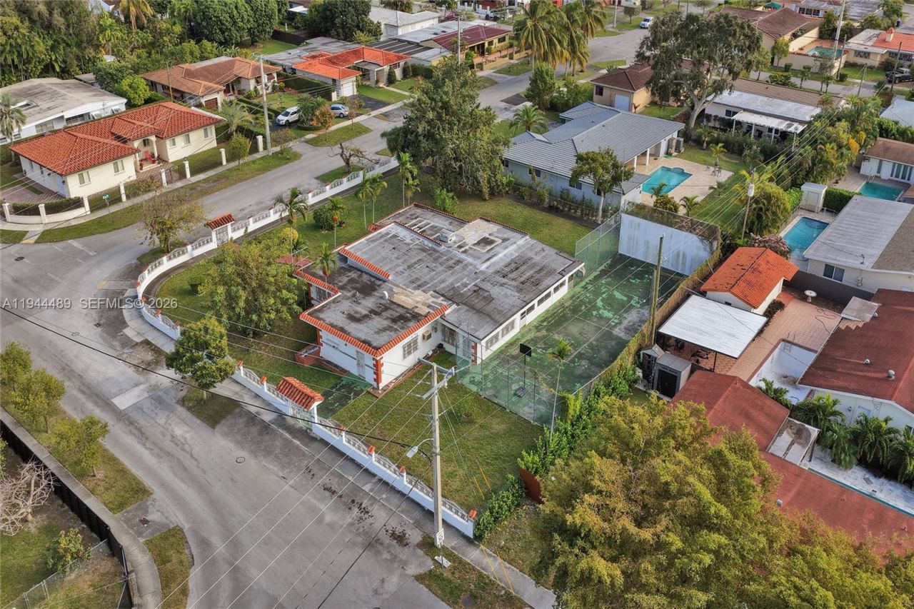 500 SW 39th Ct, Miami, FL 33134 Photo