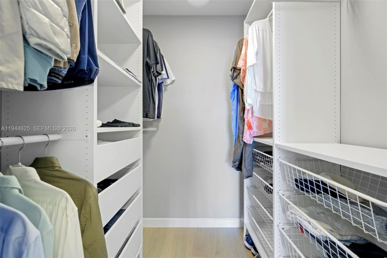 20505 E Country Club Dr, Unit 231, Aventura, FL 33180 Photo