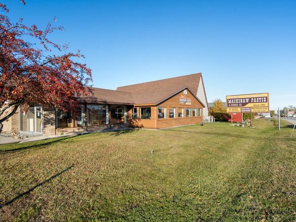 698 U.S. 2, St. Ignace, MI 49781