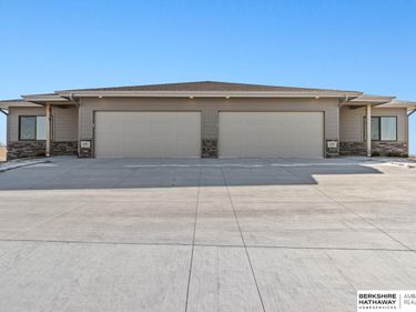 14806 Bruning Street, Bennington, NE 68007