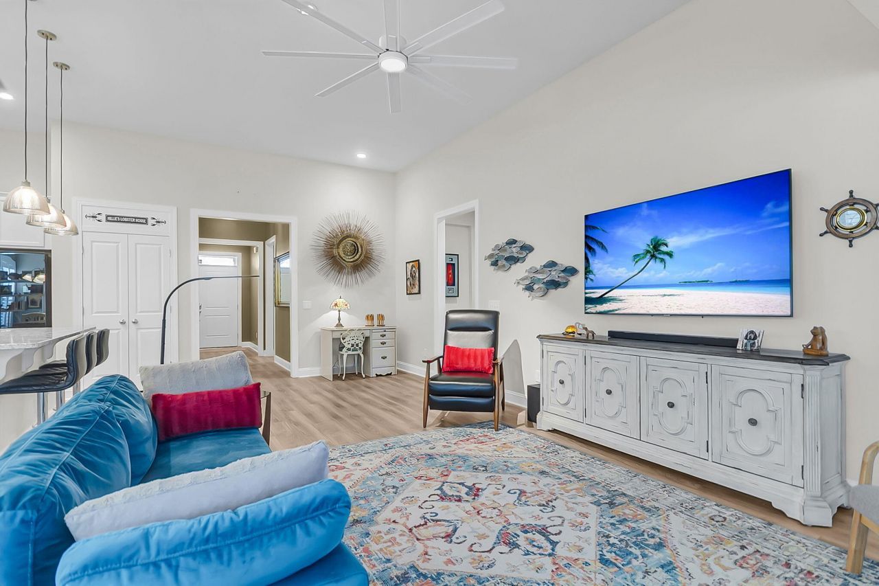 3013 Aura Lane Photo 10