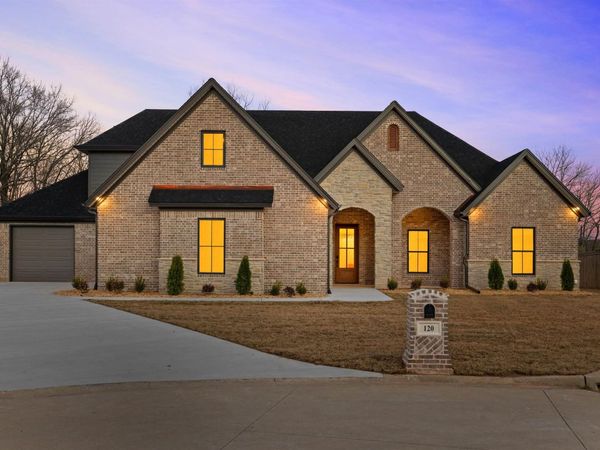 120 Timberland Trail, Maumelle, AR 72113