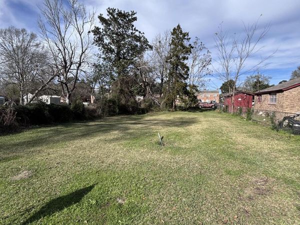 214 Willis Ave., Hattiesburg, MS 39401