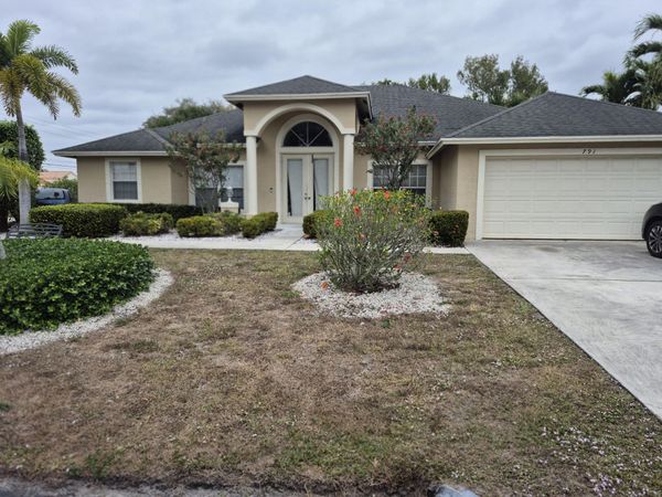 791 SW Dolores Avenue, Port St. Lucie, FL 34983