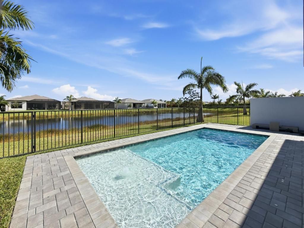 9651 Spruce Woods Drive, Boynton Beach, FL 33473 Photo