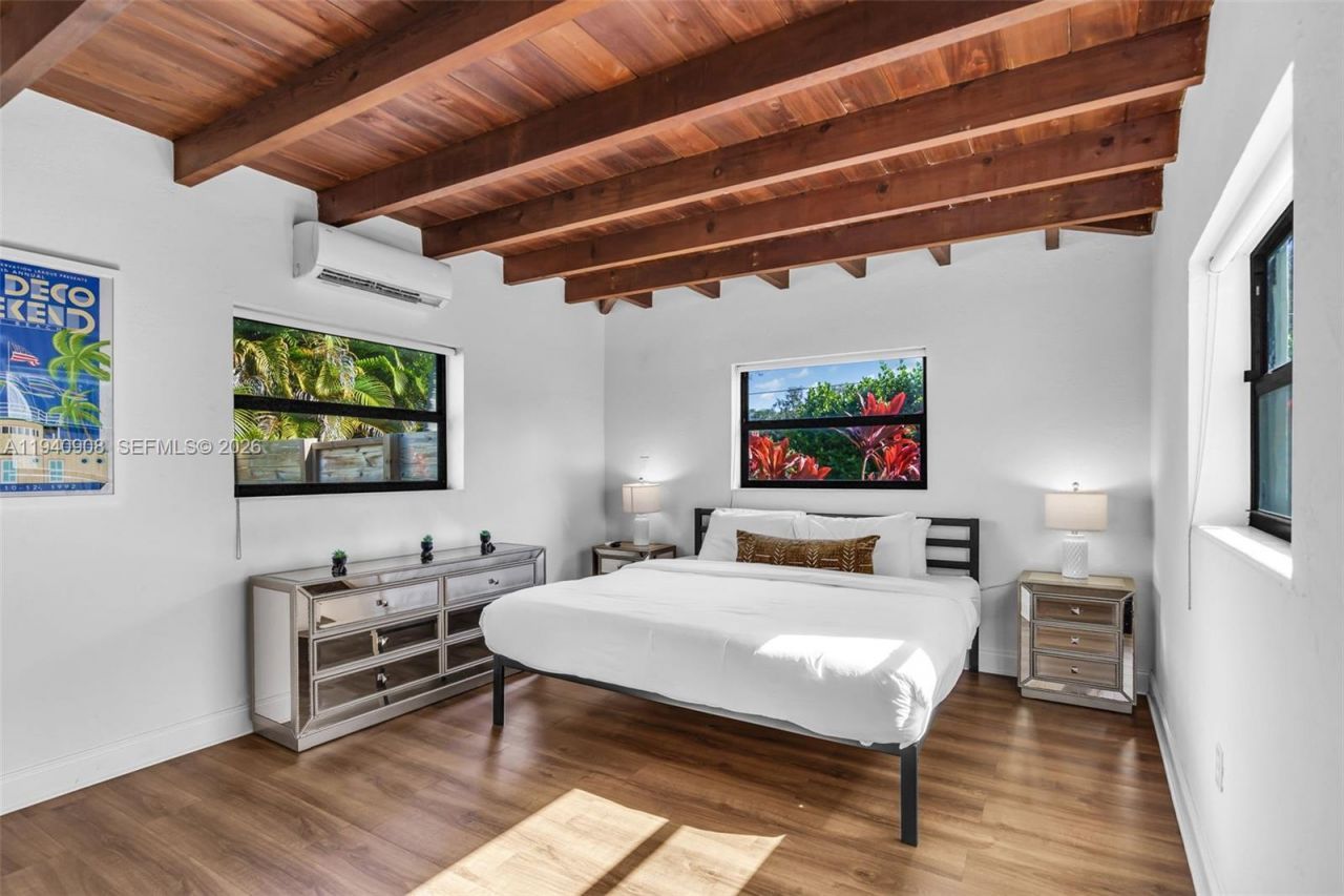 11534 NE 13th Ave , Miami, FL 33161 Photo