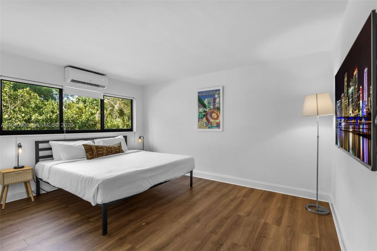 11534 NE 13th Ave , Miami, FL 33161 Photo