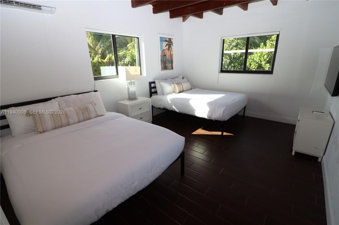 11534 NE 13th Ave , Miami, FL 33161 Photo