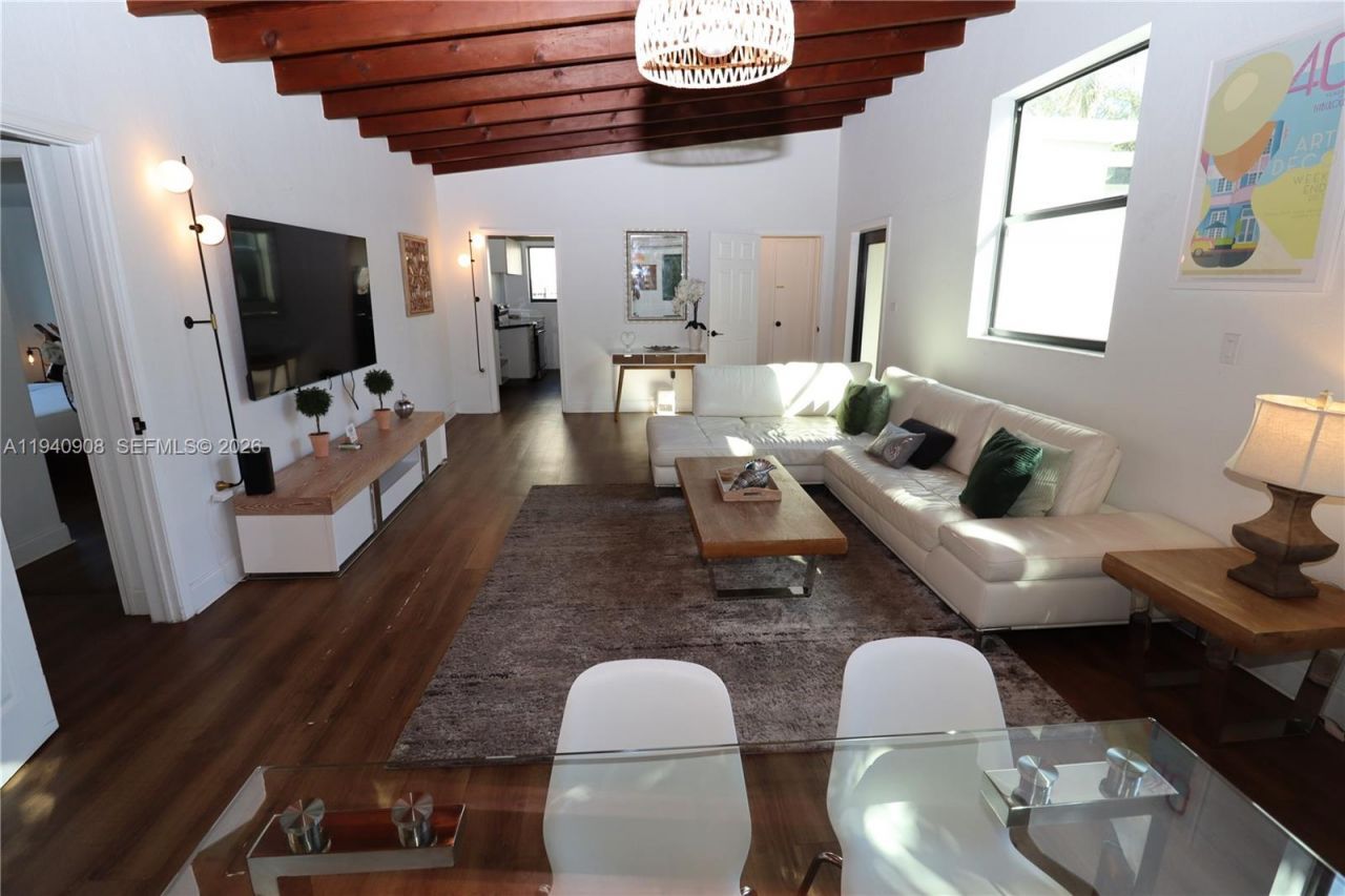 11534 NE 13th Ave , Miami, FL 33161 Photo