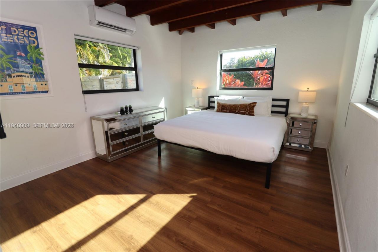 11534 NE 13th Ave , Miami, FL 33161 Photo