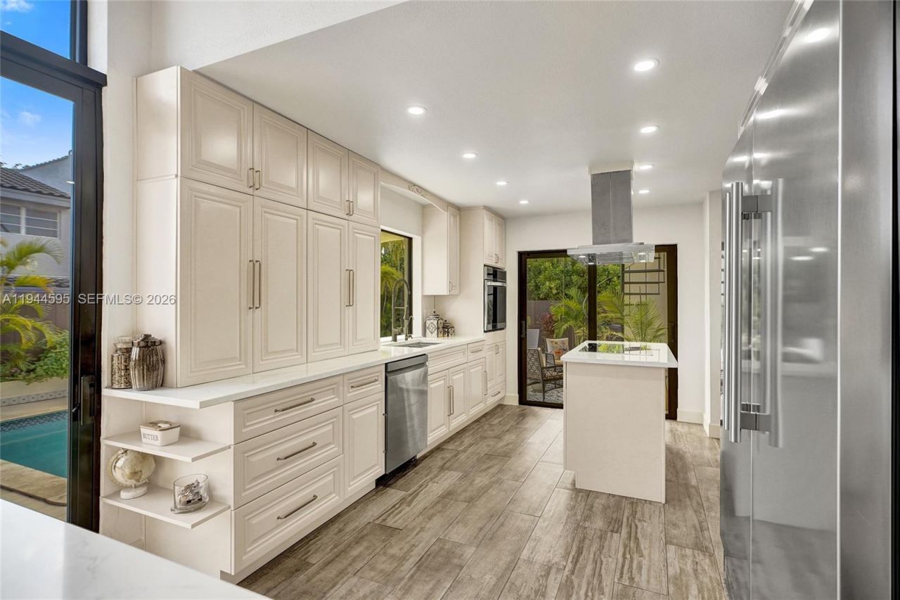 13740 SW 18th St, Miami, FL 33175 Photo