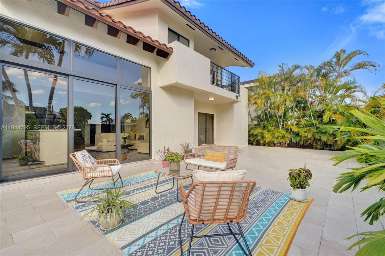 13740 SW 18th St, Miami, FL 33175 Photo