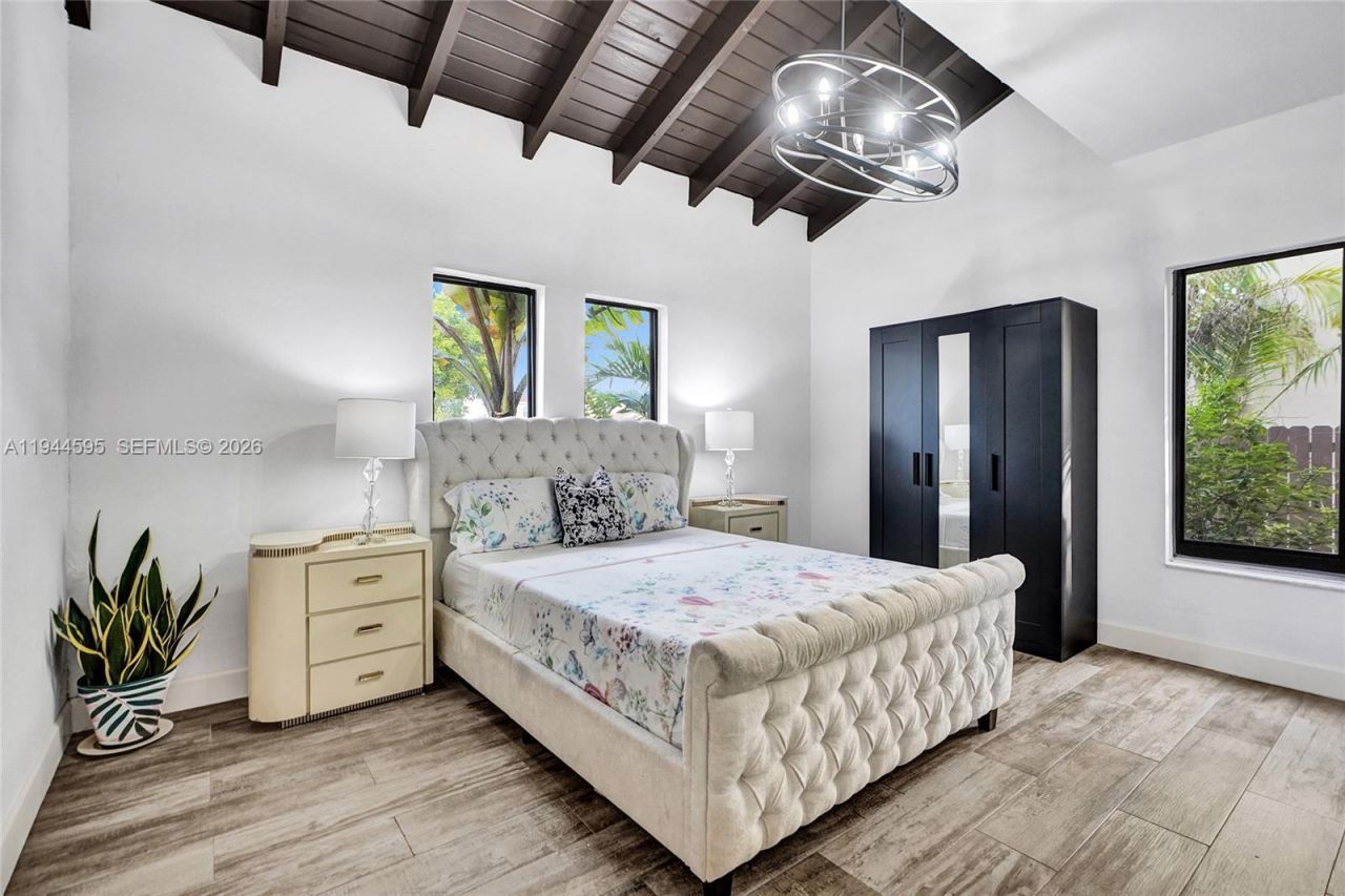 13740 SW 18th St, Miami, FL 33175 Photo