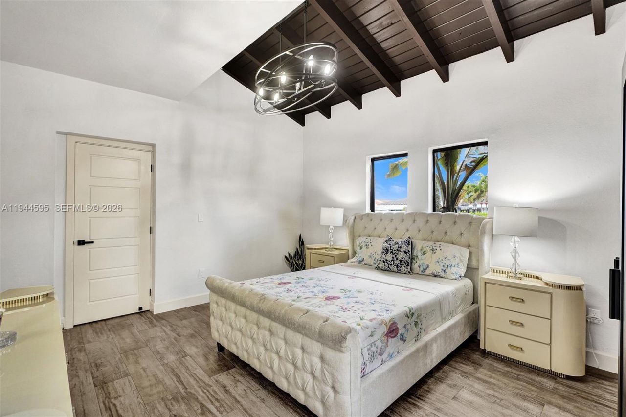 13740 SW 18th St, Miami, FL 33175 Photo