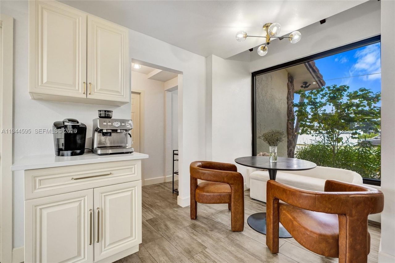 13740 SW 18th St, Miami, FL 33175 Photo