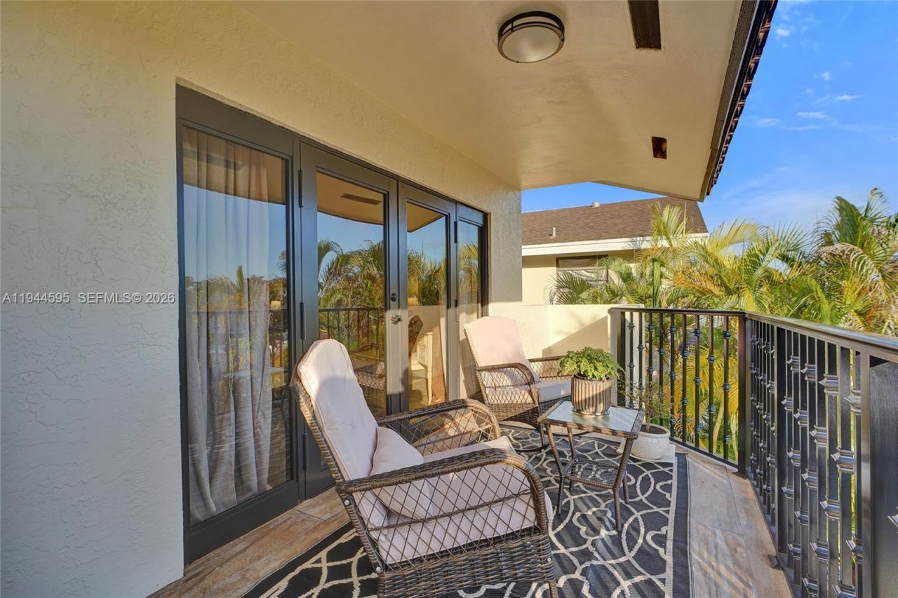 13740 SW 18th St, Miami, FL 33175 Photo