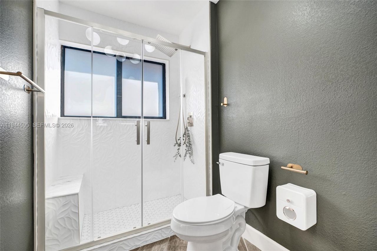 13740 SW 18th St, Miami, FL 33175 Photo