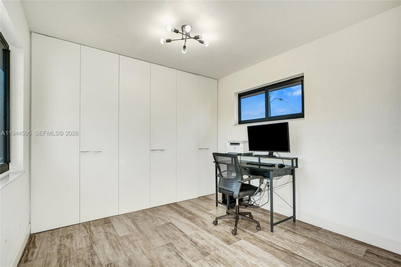 13740 SW 18th St, Miami, FL 33175 Photo