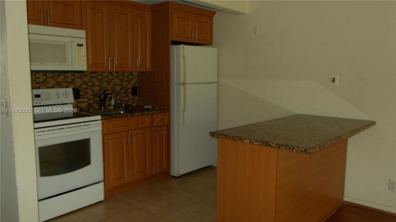 1400 SW 124th Ter, Unit 205Q, Pembroke Pines, FL 33027 Photo