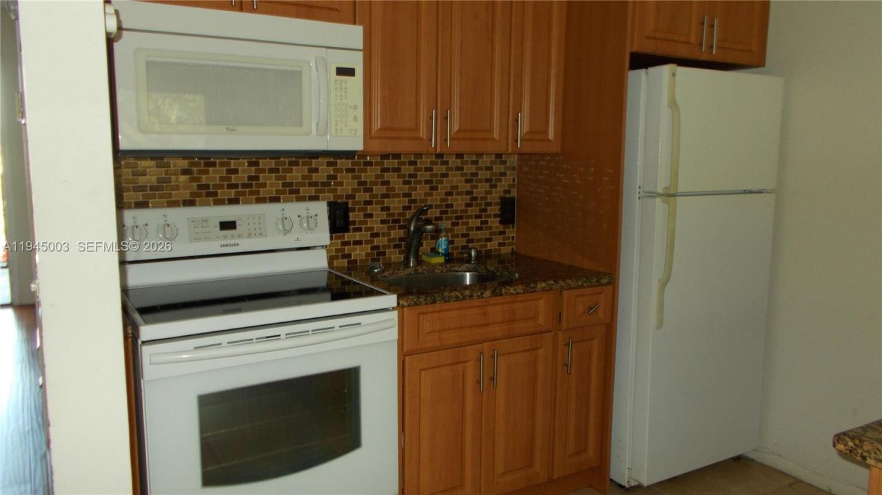 1400 SW 124th Ter, Unit 205Q, Pembroke Pines, FL 33027 Photo