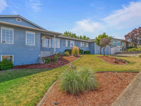 2901 Knollcrest Dr, Lewiston, ID 83501