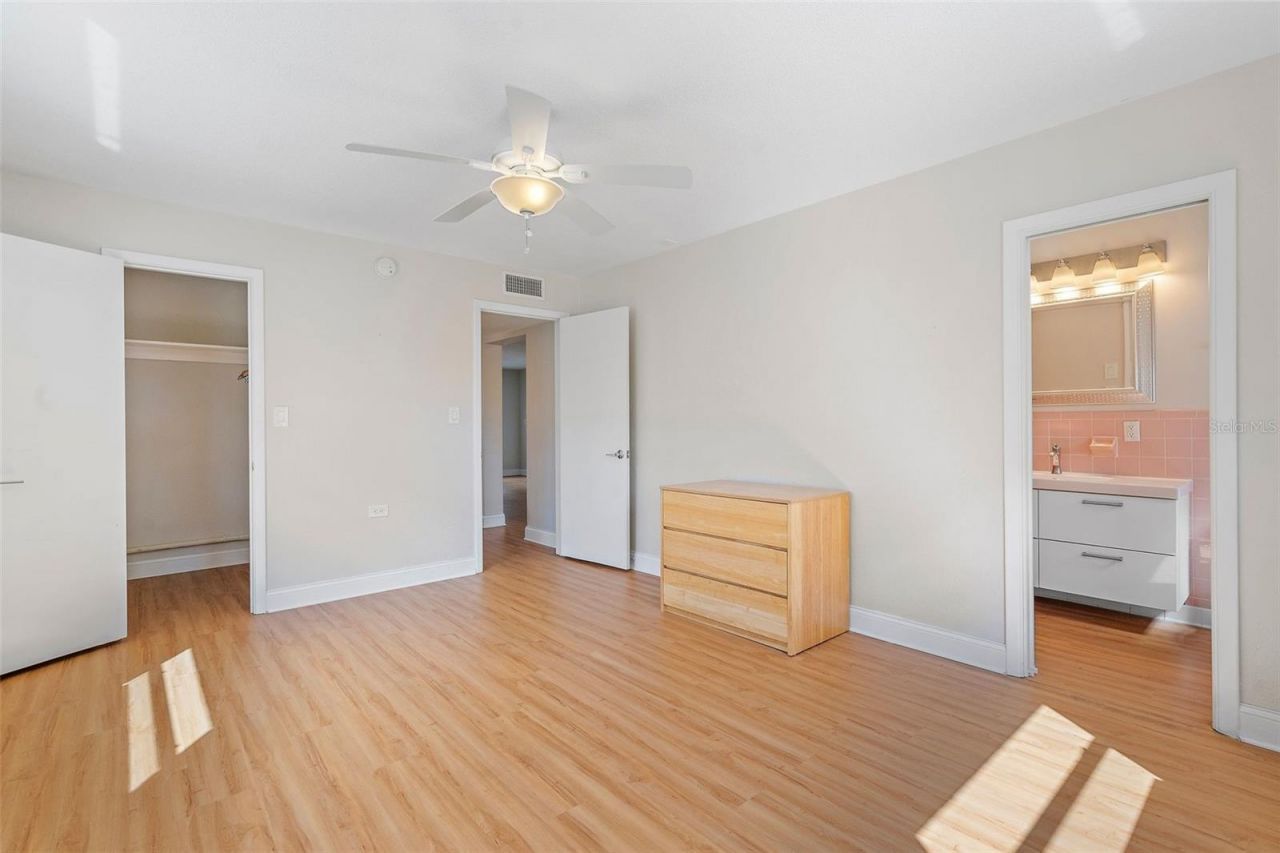 503 Monterey Boulevard Ne, Unit 2, Saint Petersburg, FL 33704 Photo