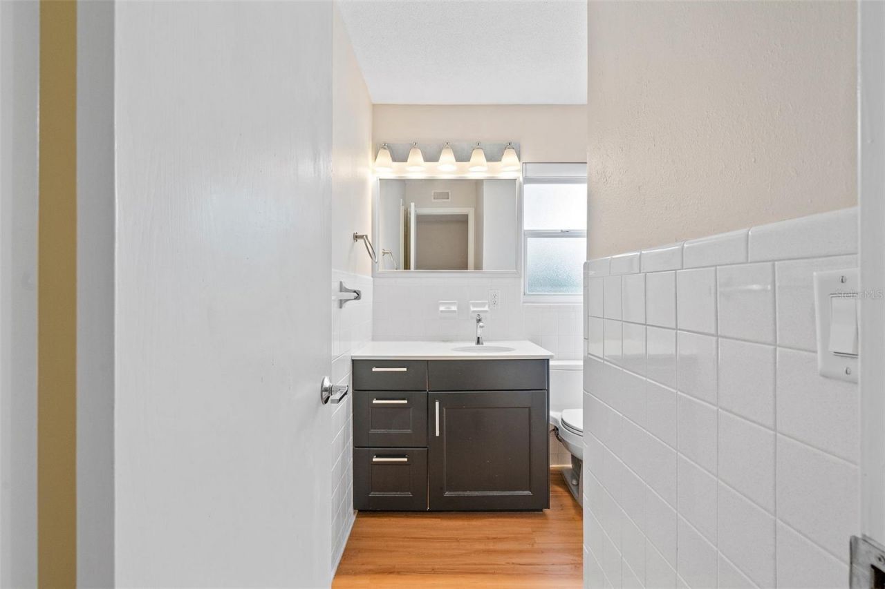 503 Monterey Boulevard Ne, Unit 2, Saint Petersburg, FL 33704 Photo